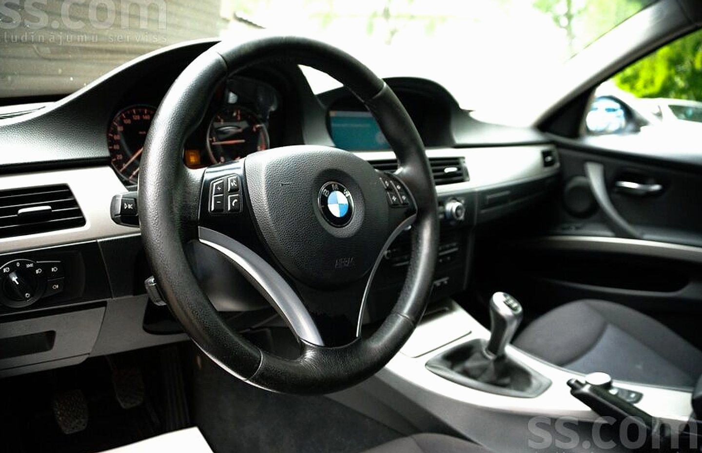 BMW 320 — foto 5
