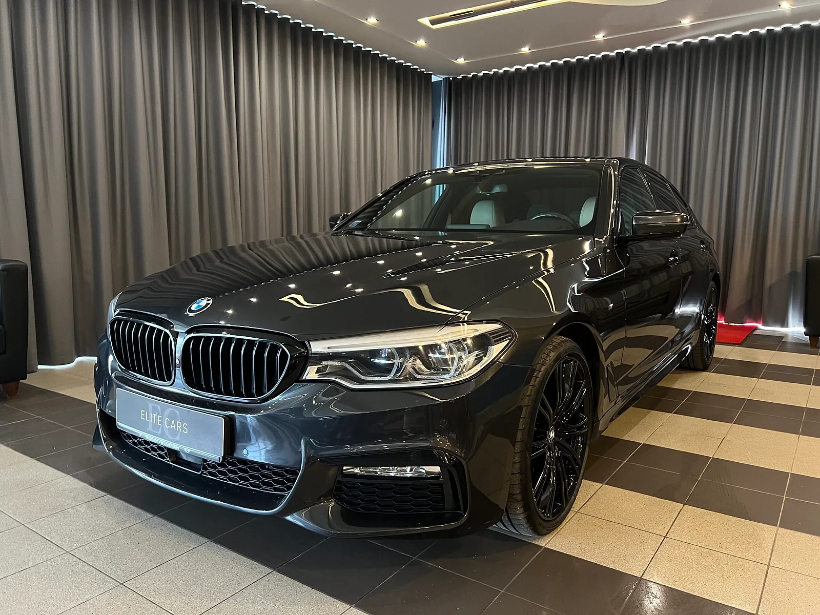 BMW 540i, 2017. gads