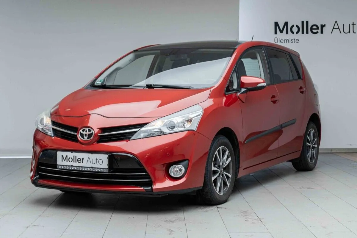 Toyota Verso 2.0, 2013. gads