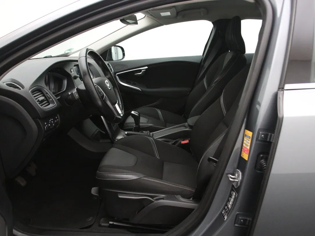 Volvo V40 — foto 5