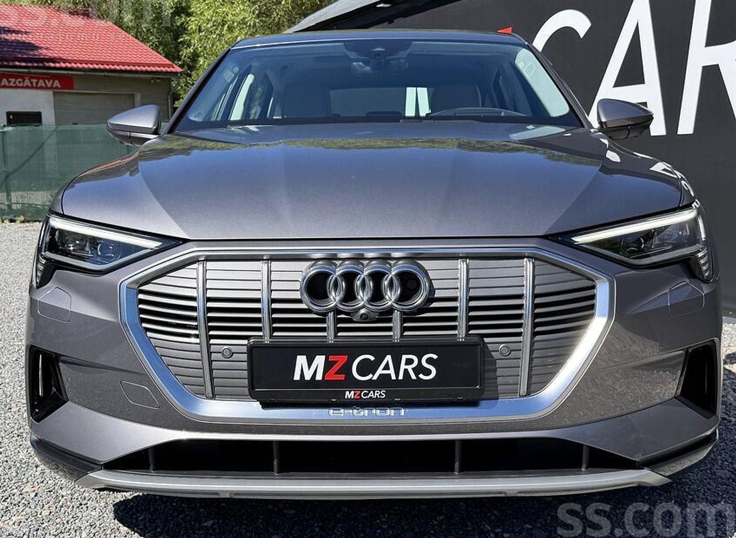 Audi E-tron — foto 5