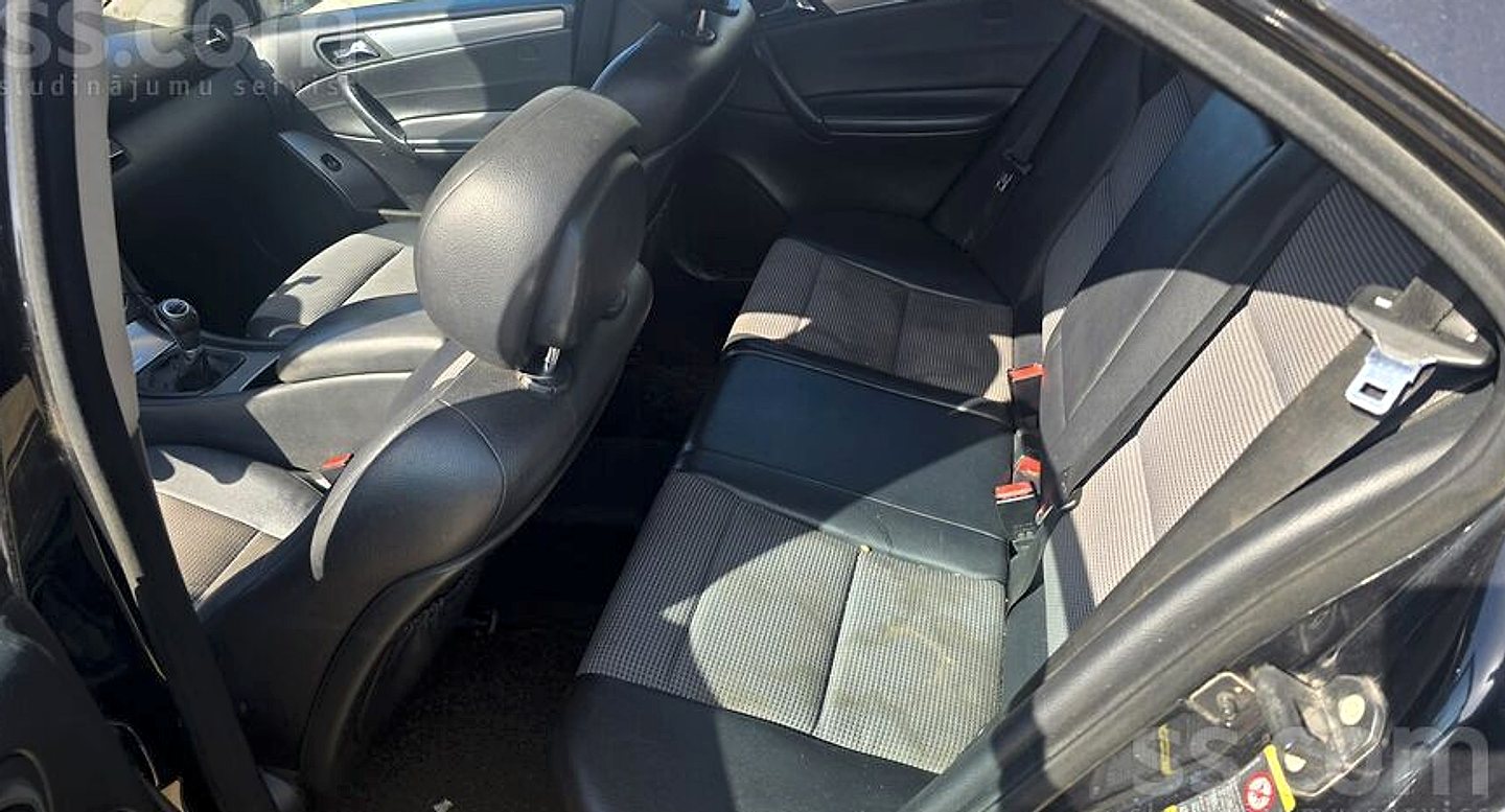 Mercedes-Benz C220 — foto 6