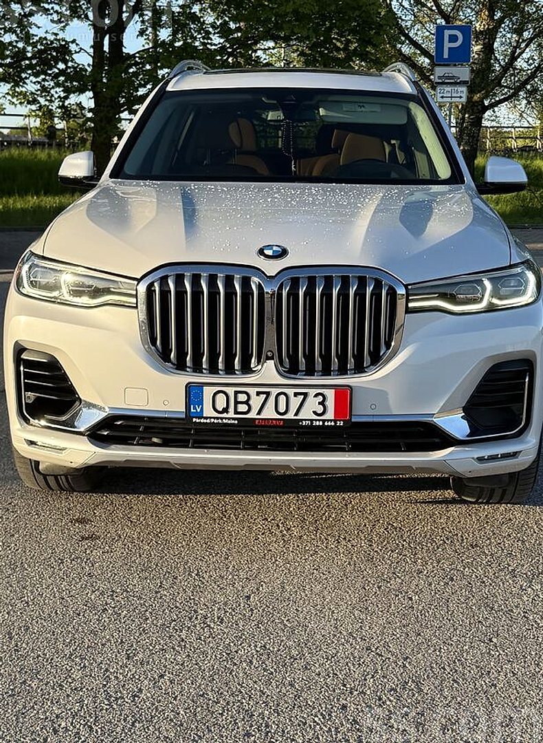 BMW X7