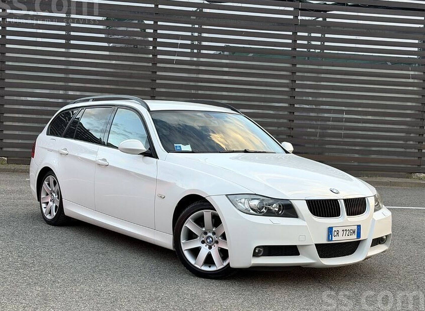 BMW 320 — foto 3