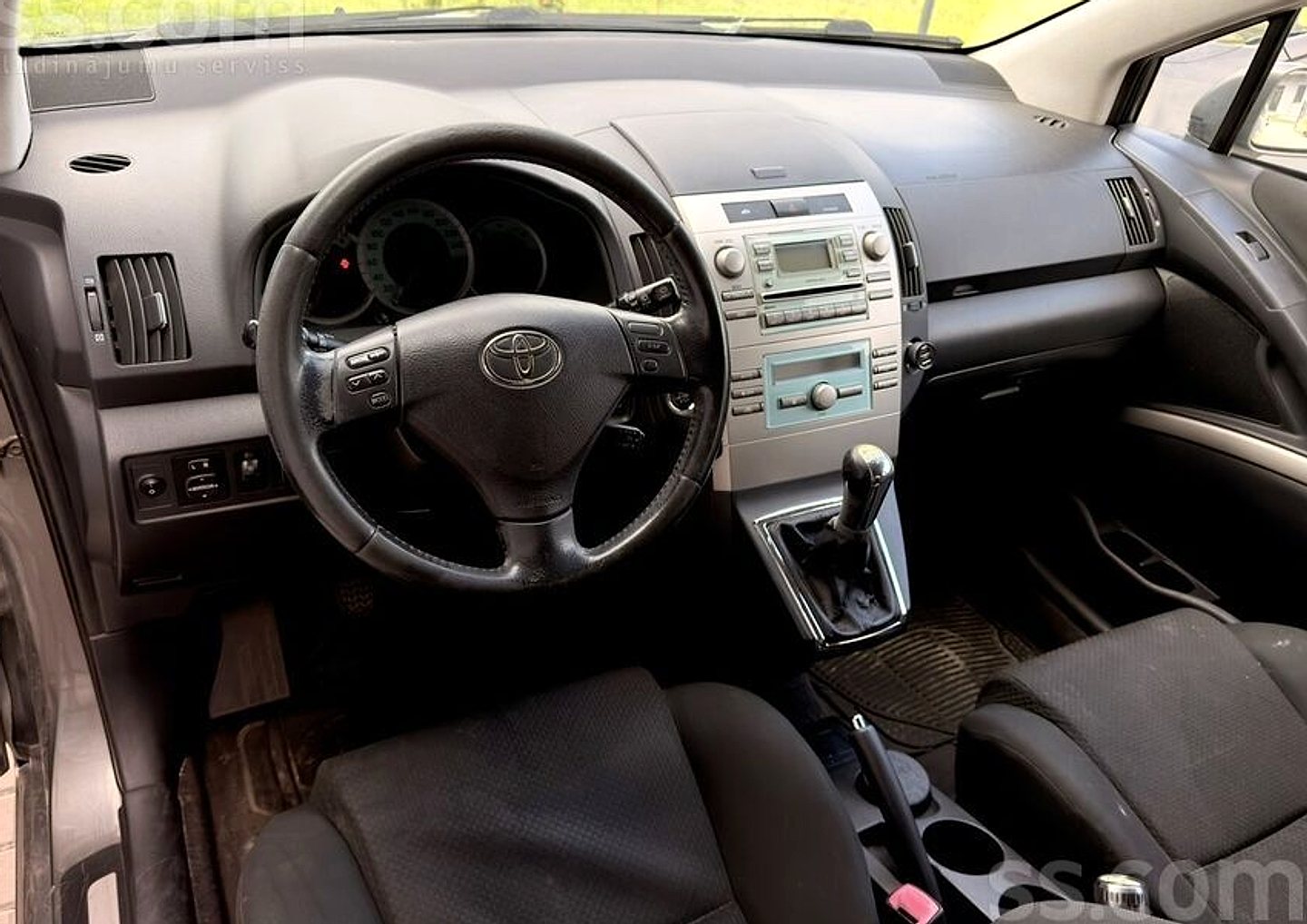 Toyota Corolla Verso — foto 4