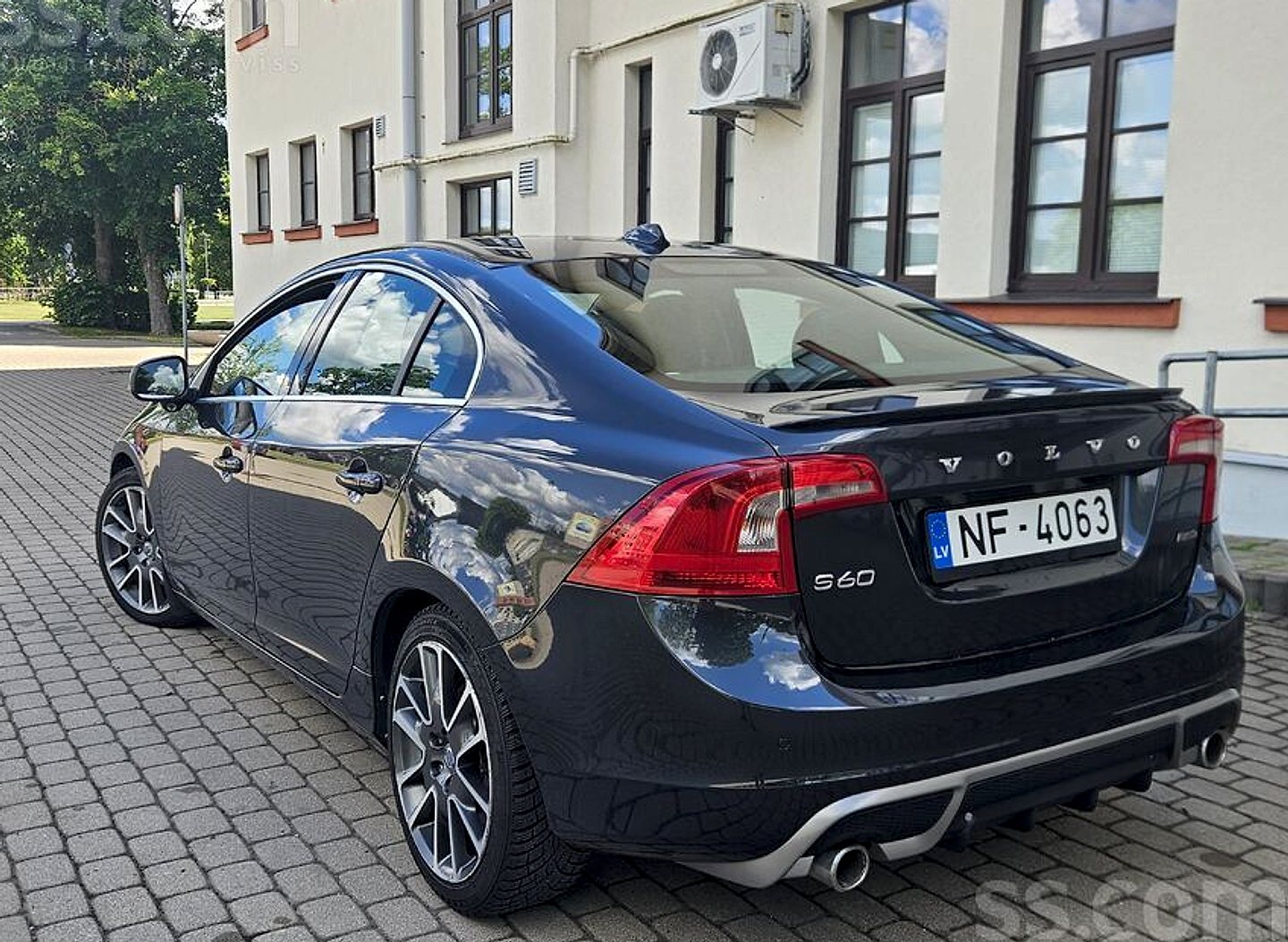 Volvo S60 — foto 2