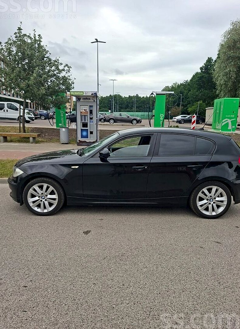 BMW 118 — foto 3