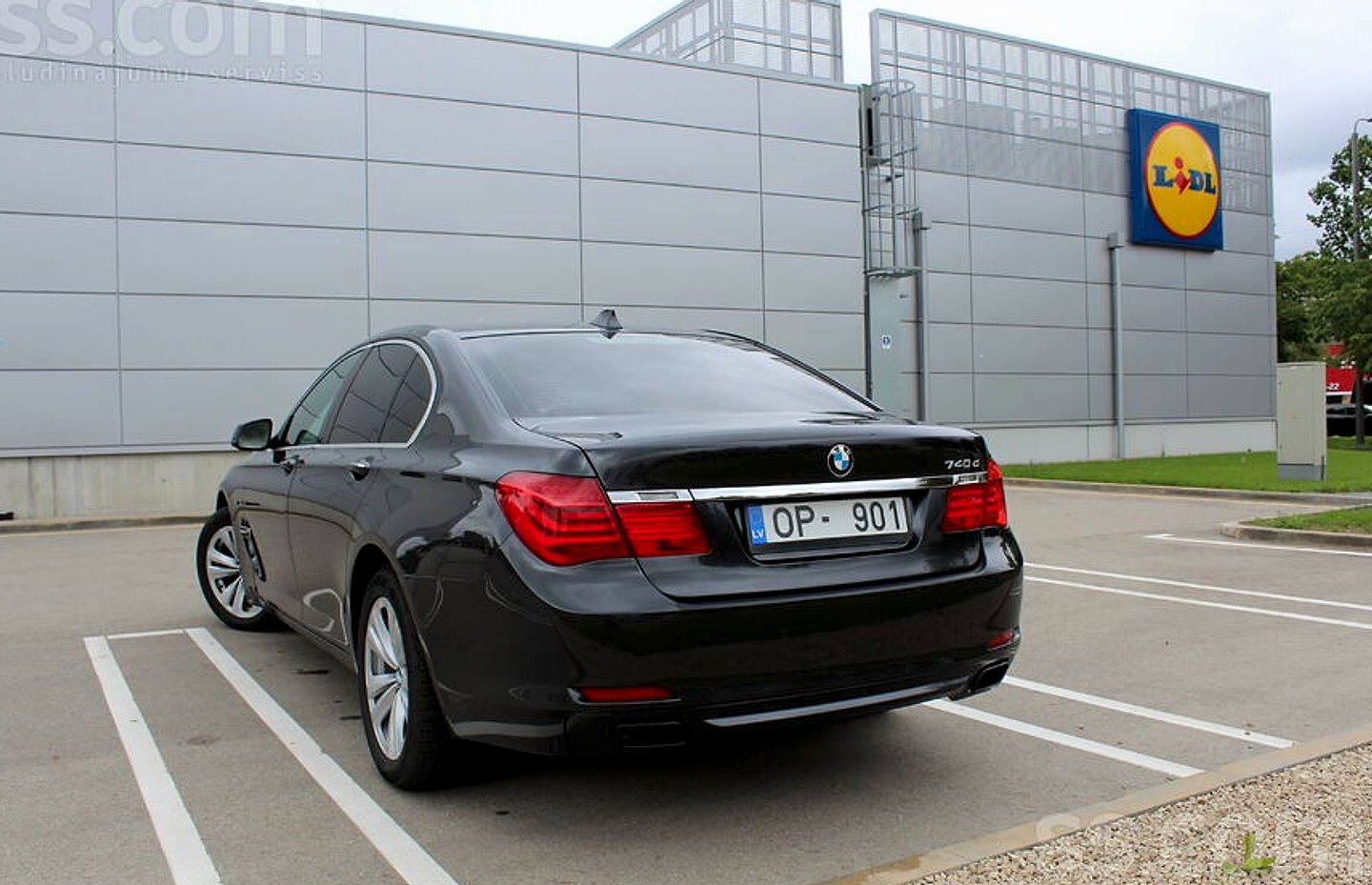 BMW 740 — foto 3