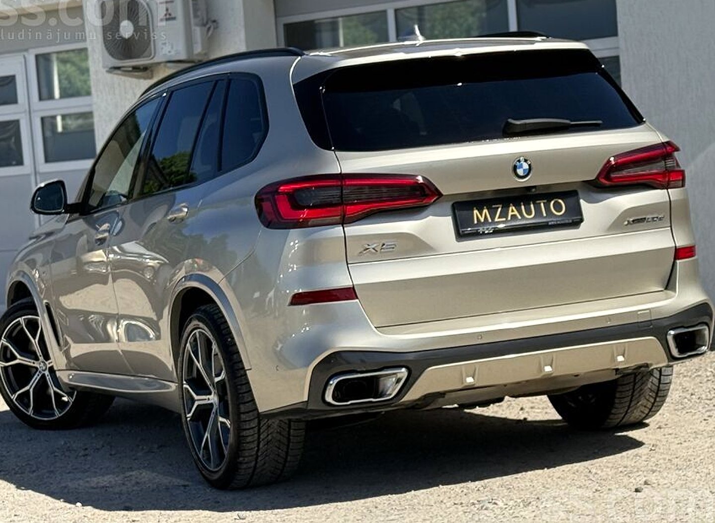 BMW X5 — foto 3