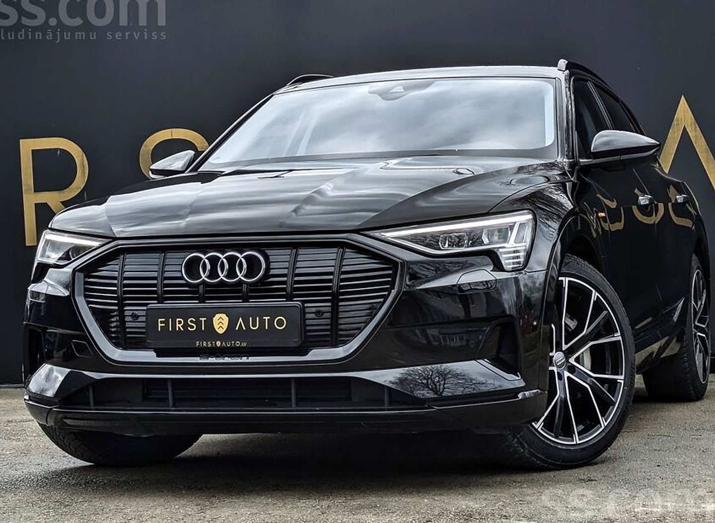 Audi E-tron — foto 2