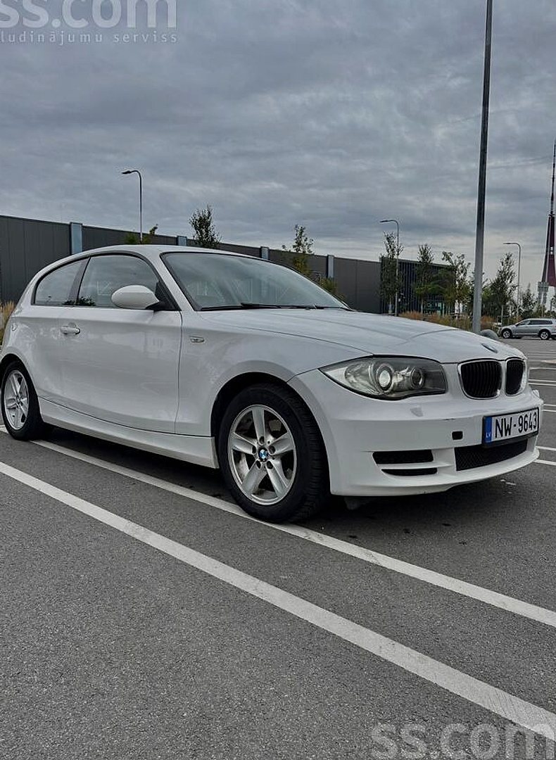 BMW 118 — foto 2