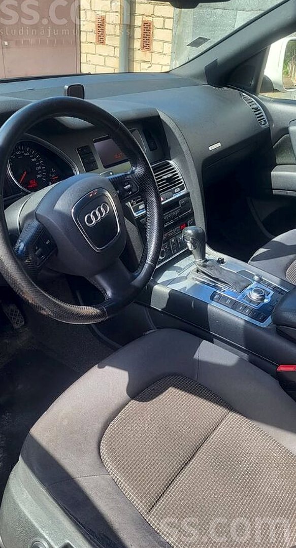 Audi Q7 — foto 3