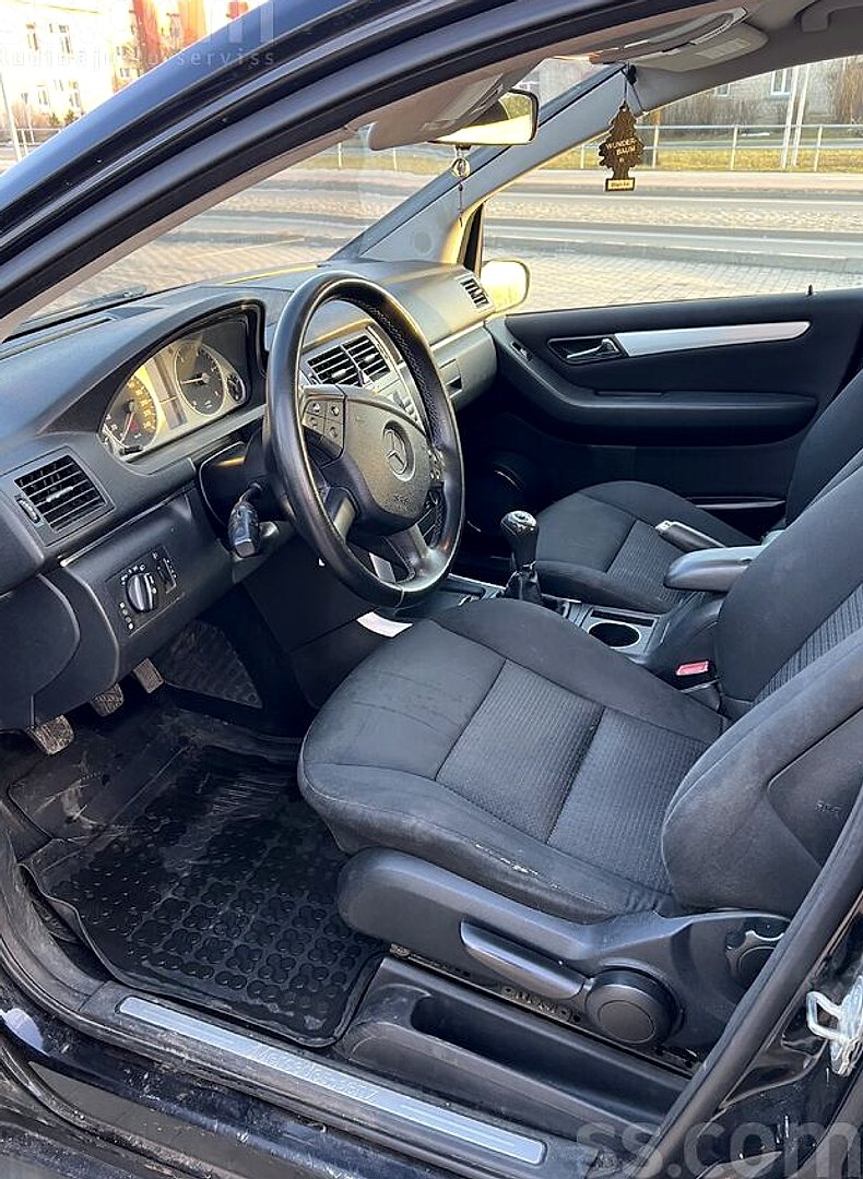Mercedes-Benz B180 — foto 6