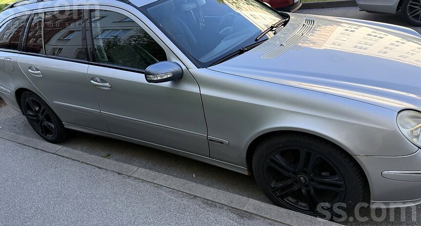 Mercedes-Benz E220 — foto 3