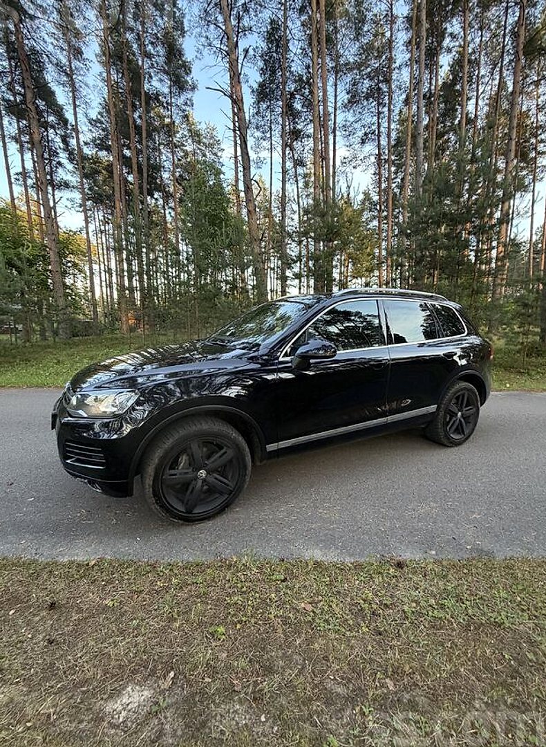 Volkswagen Touareg, 2012. gads