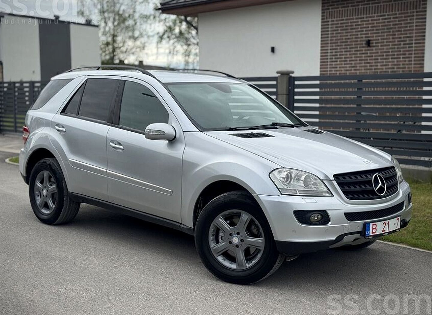 Mercedes-Benz ML320 — foto 5