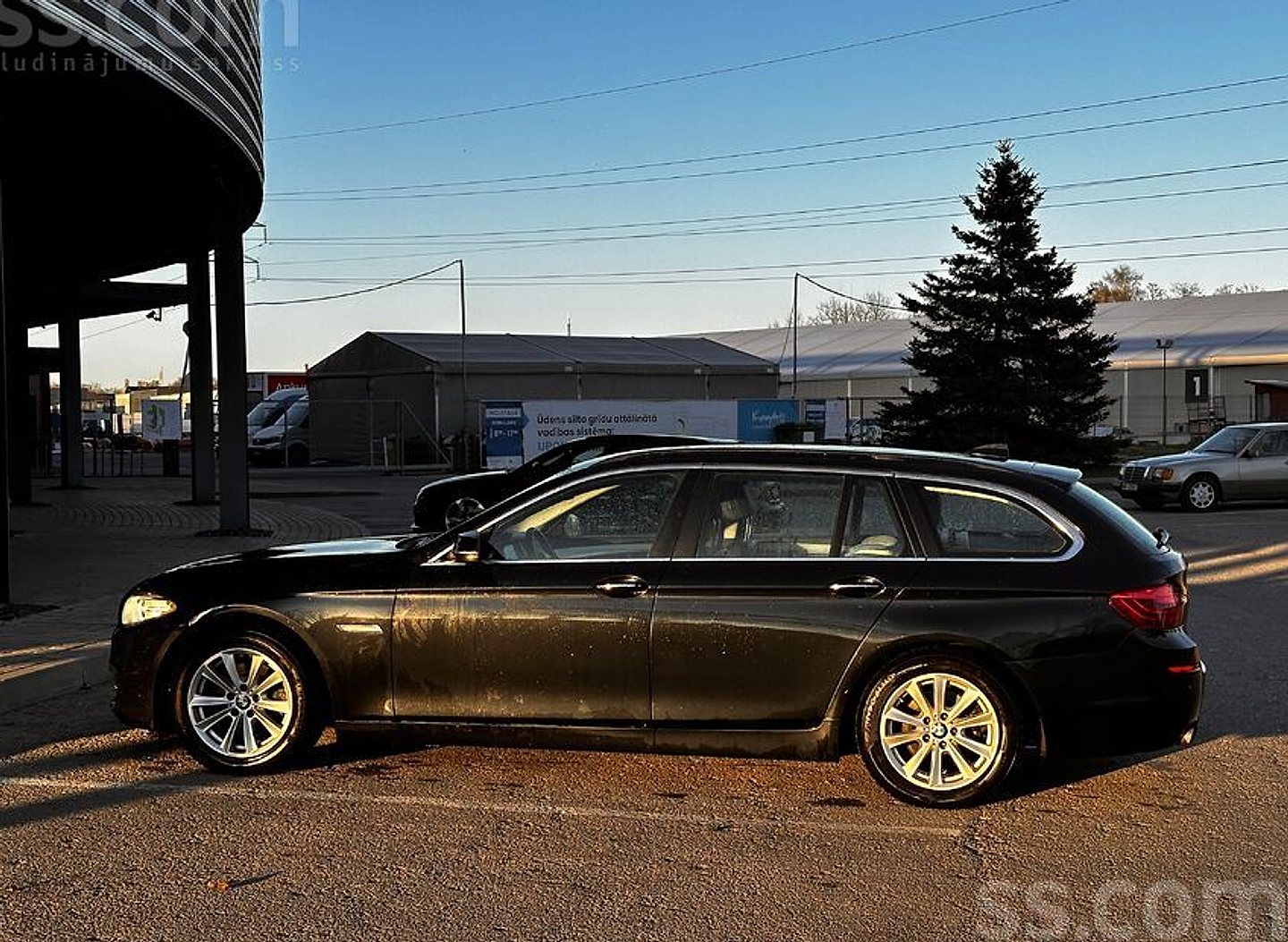 BMW 520 — foto 2