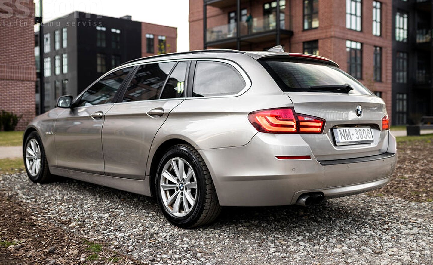 BMW 520 — foto 4