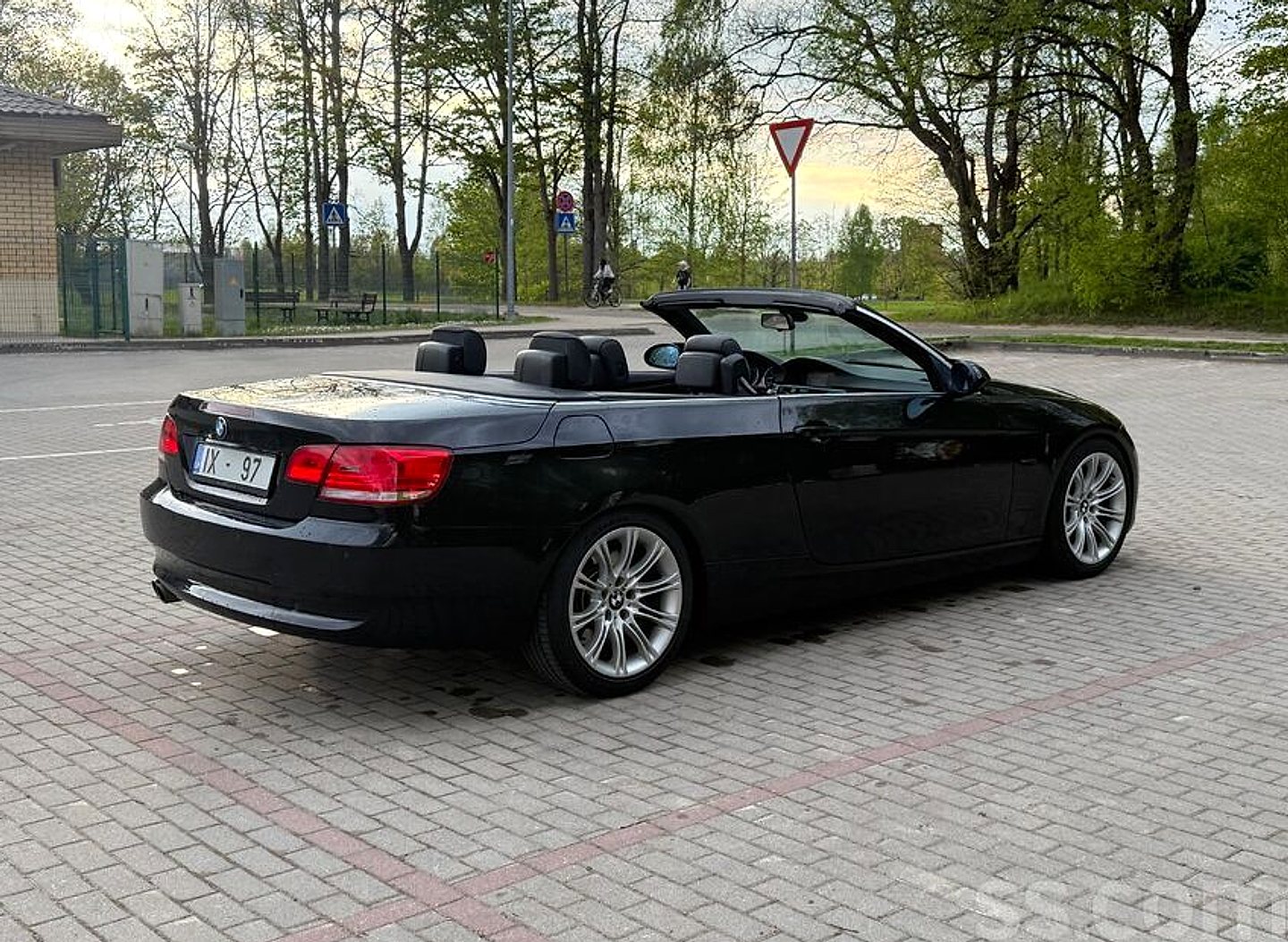 BMW 325 — foto 4
