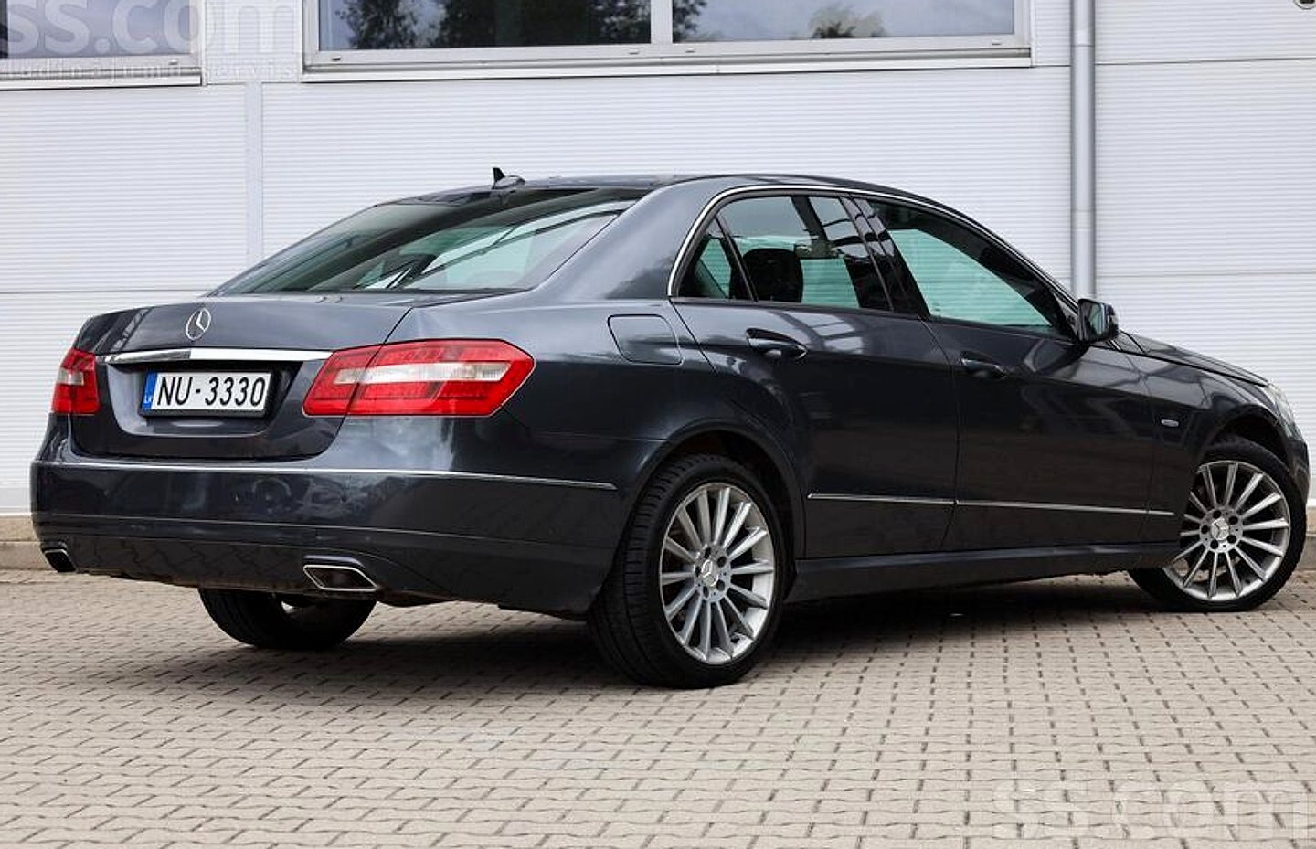 Mercedes-Benz E200 — foto 6