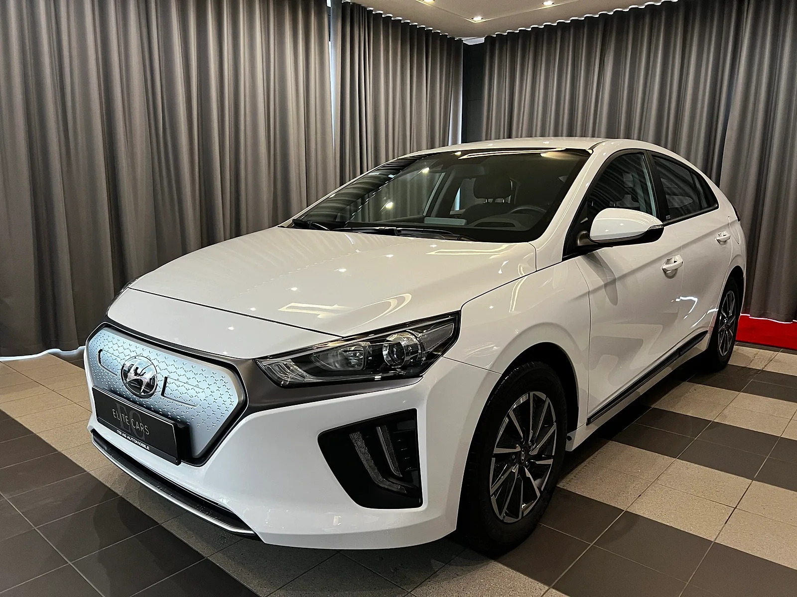 Hyundai Ioniq, 2021. gads