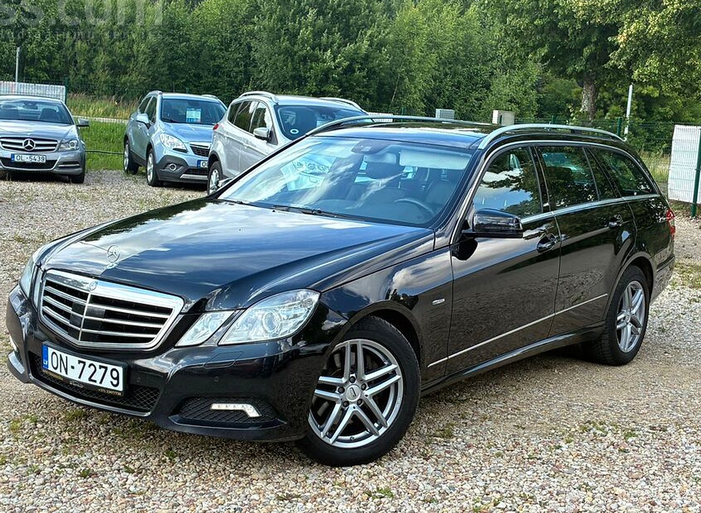 Mercedes-Benz E350 — foto 2