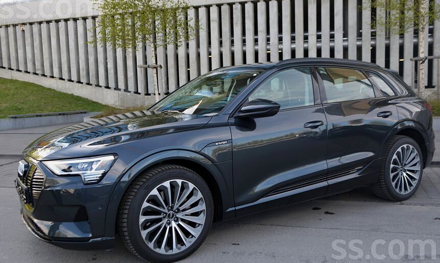Audi E-tron — foto 2