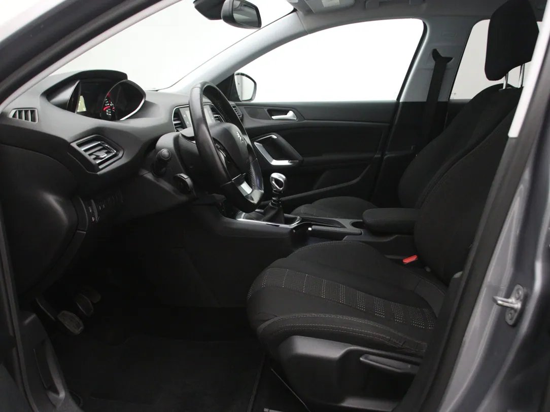 Peugeot 308 — foto 5