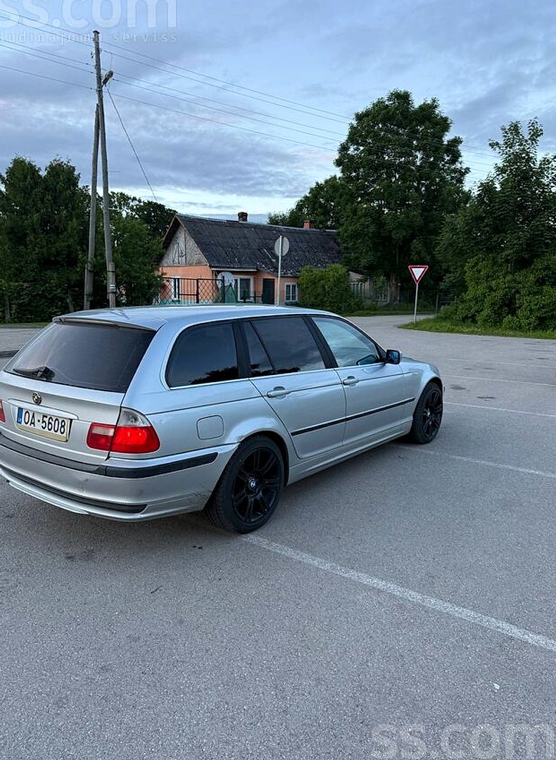 BMW 330 — foto 2
