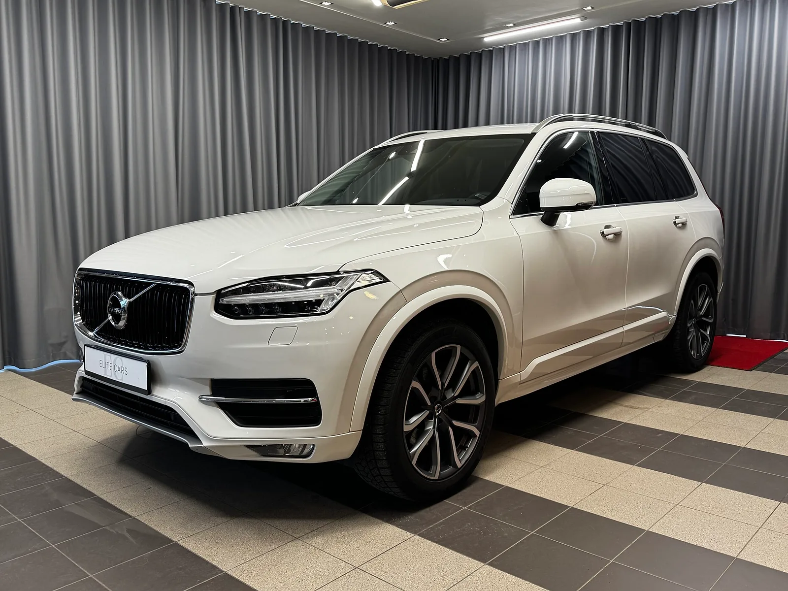 Volvo XC90, 2019. gads