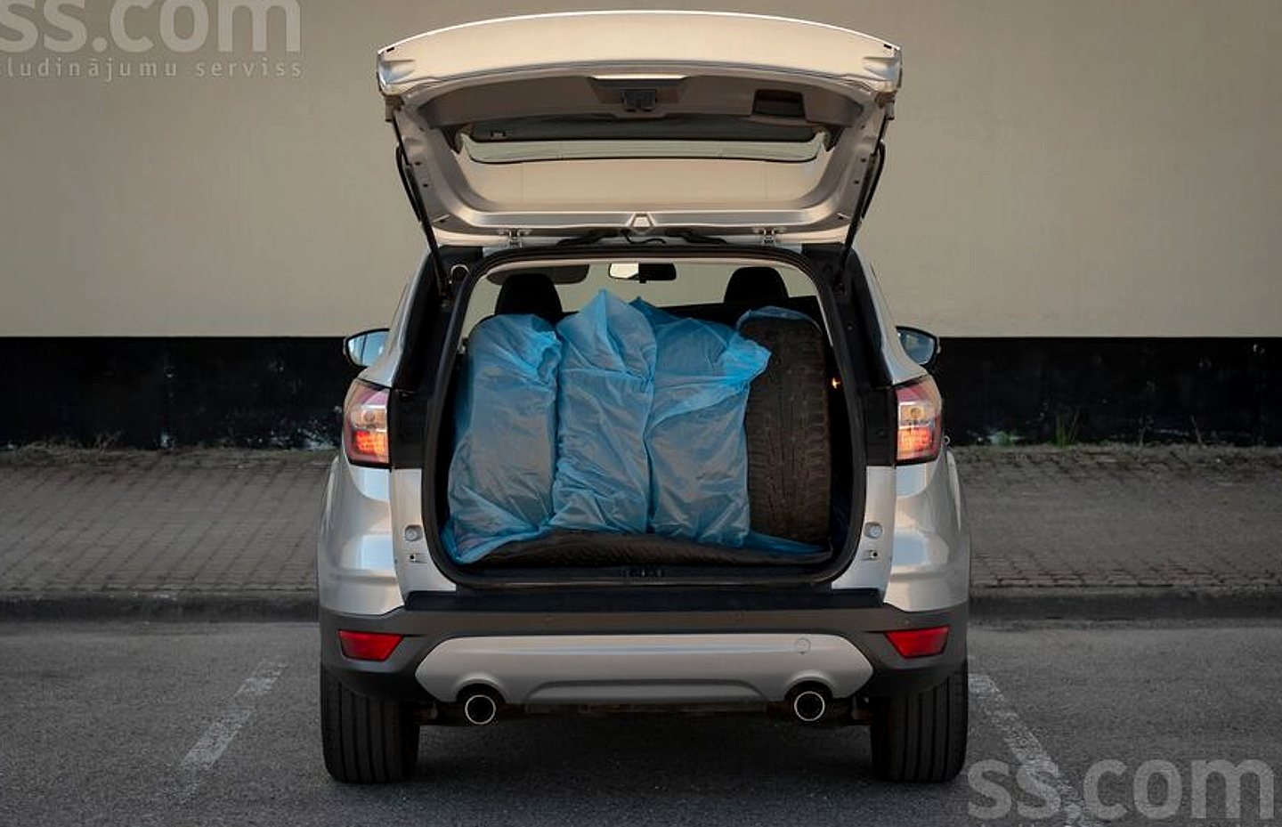 Ford Kuga — foto 6