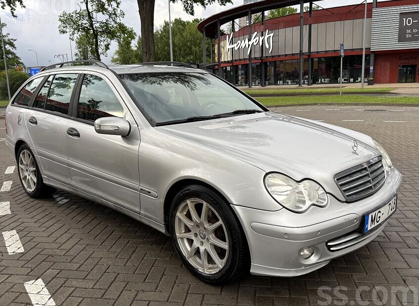 Mercedes-Benz C200 — foto 3
