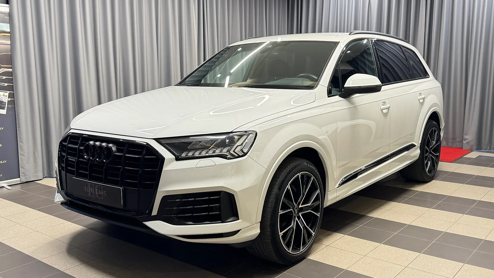 Audi Q7, 2020. gads