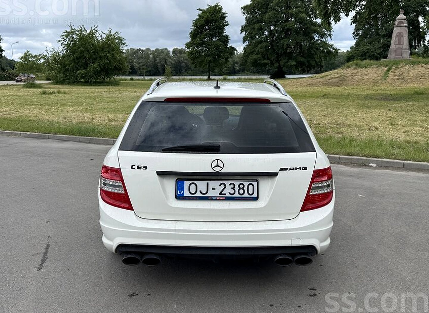Mercedes-Benz C63 AMG — foto 5