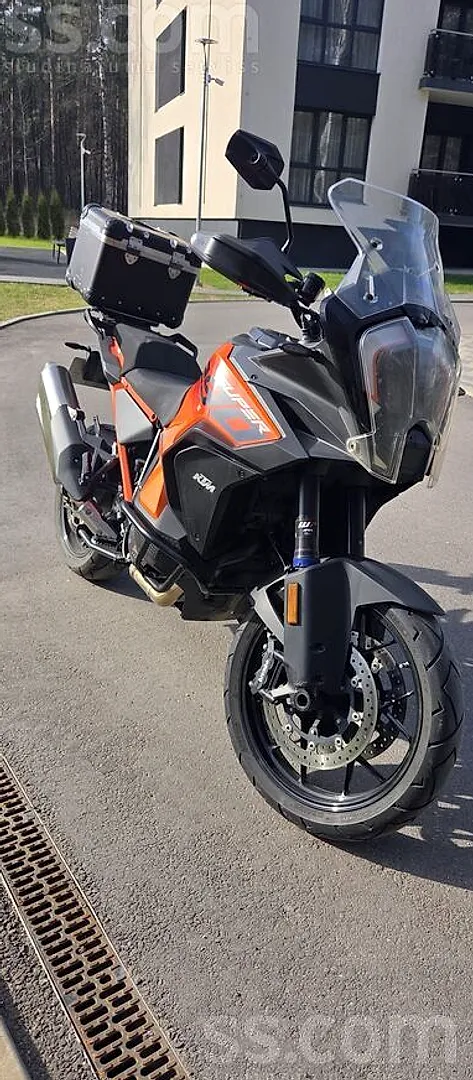 KTM Adventure S
