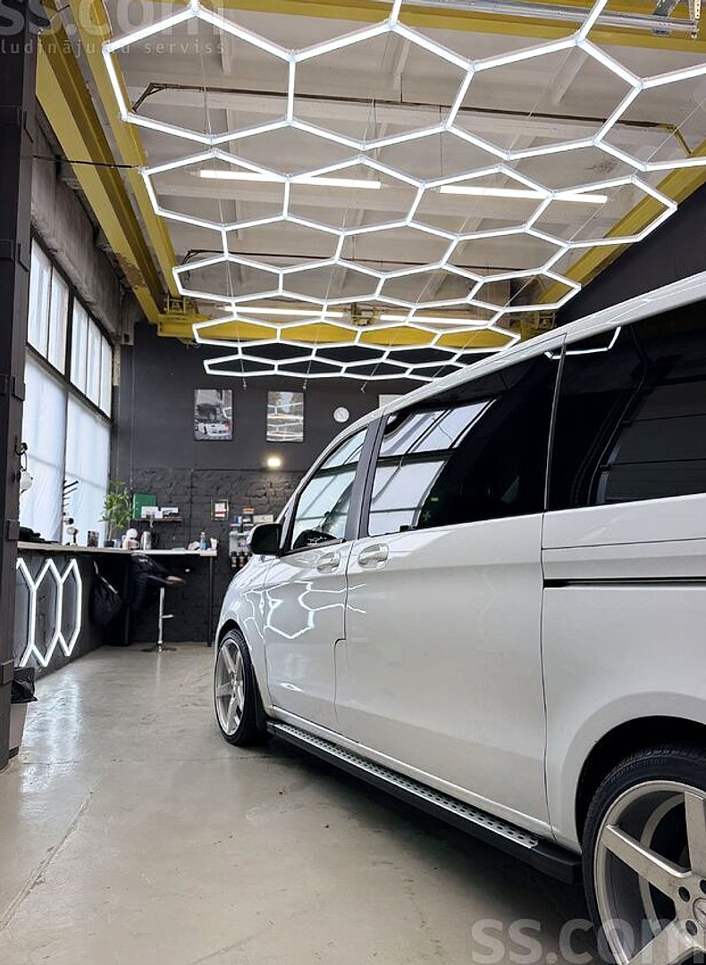 Mercedes-Benz V220 — foto 5