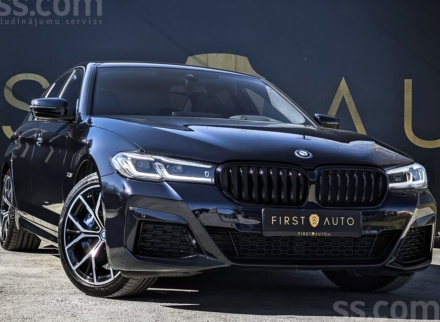 BMW 545, 2022. gads