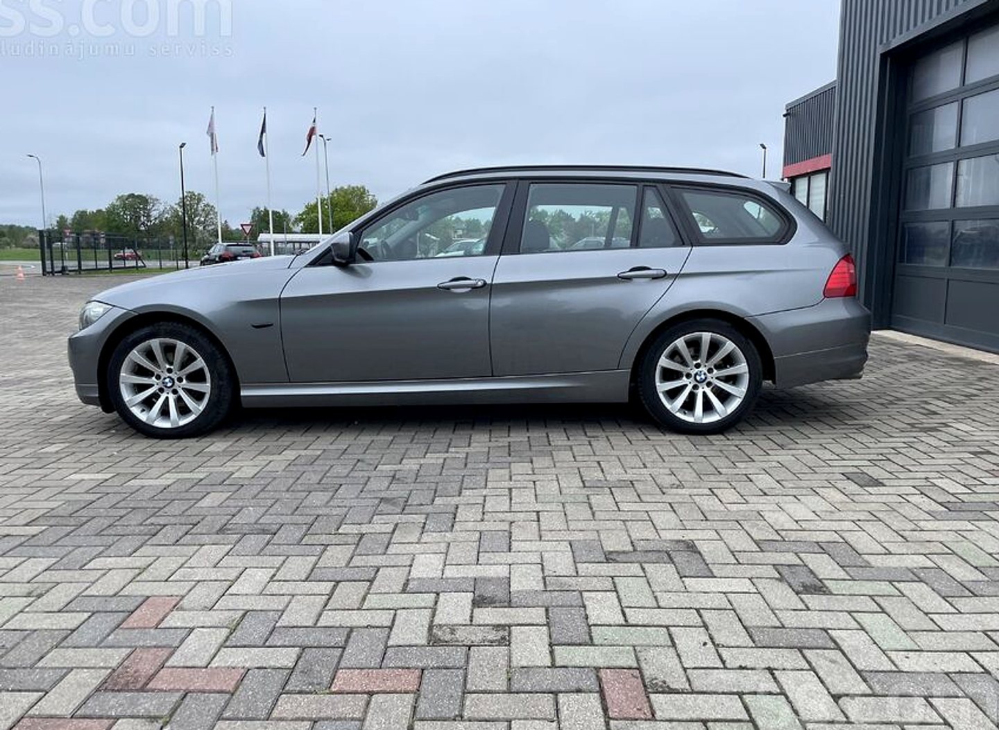 BMW 320 — foto 2