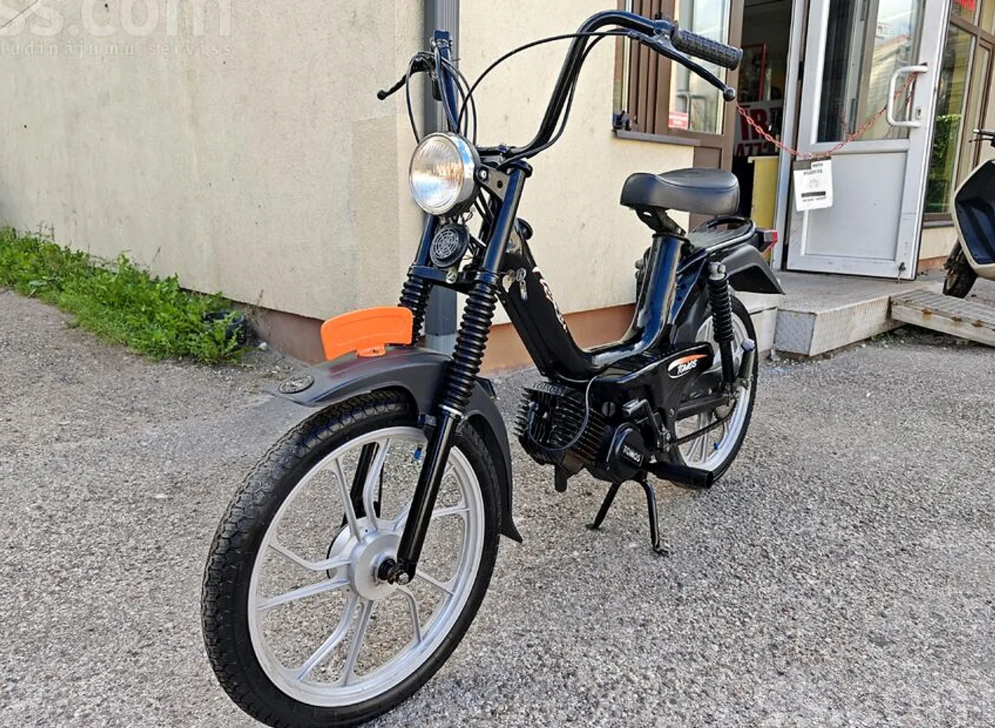 Tomos