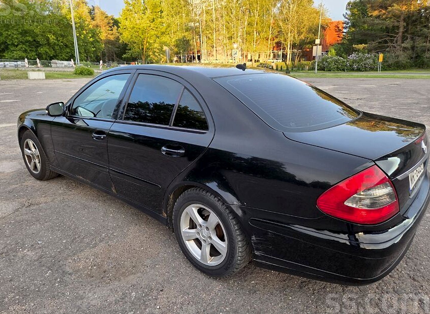 Mercedes-Benz E200 — foto 5