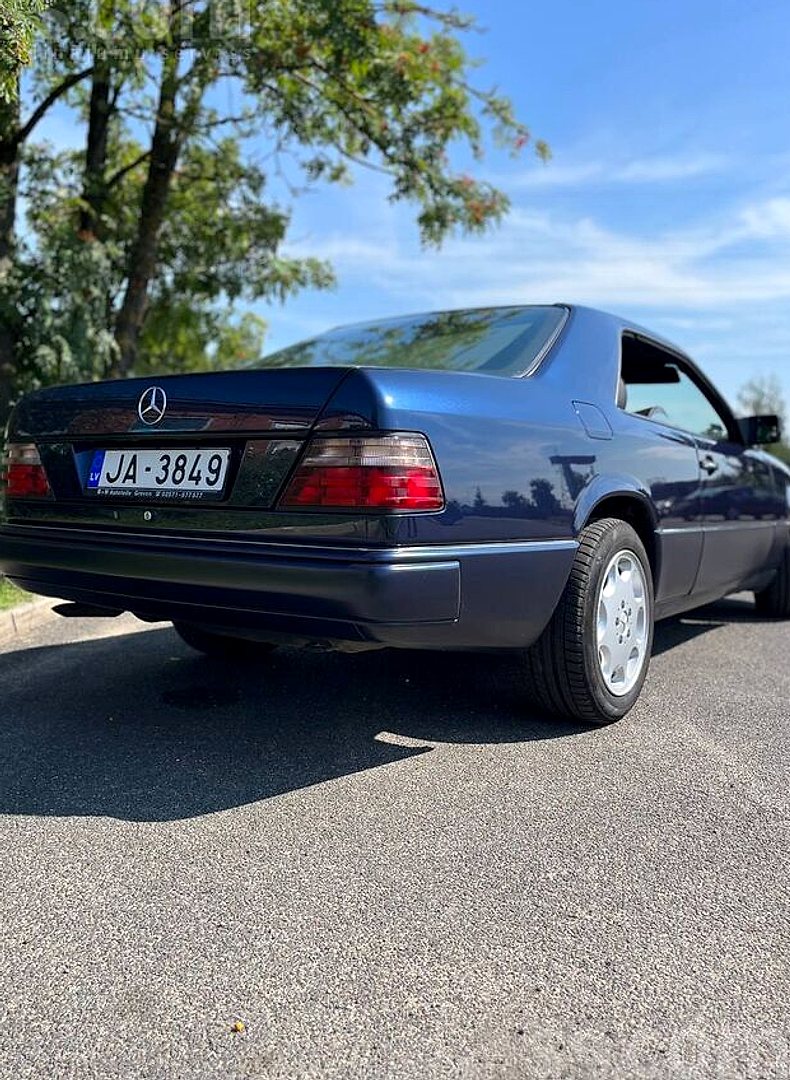 Mercedes-Benz E220 — foto 2
