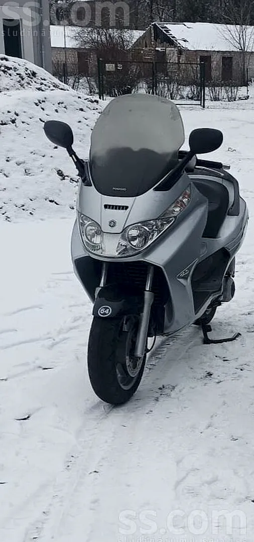 Piaggio X8, 2005. gads