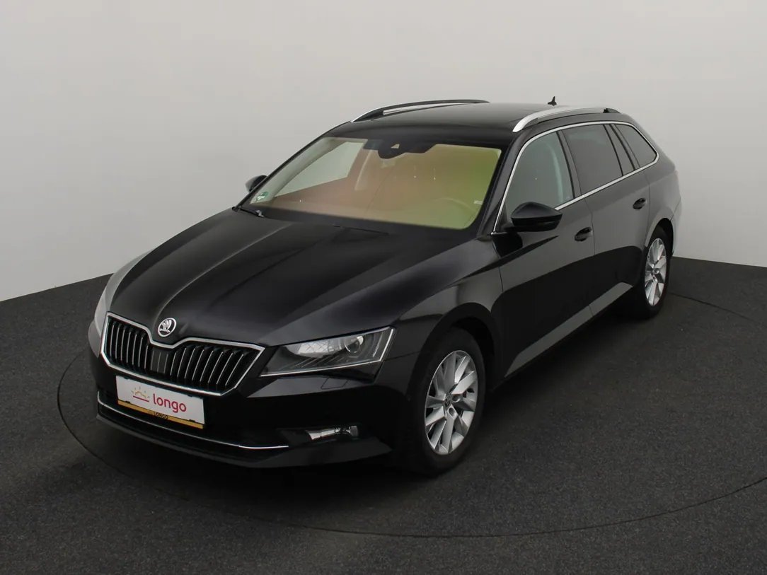 Škoda Superb — foto 2