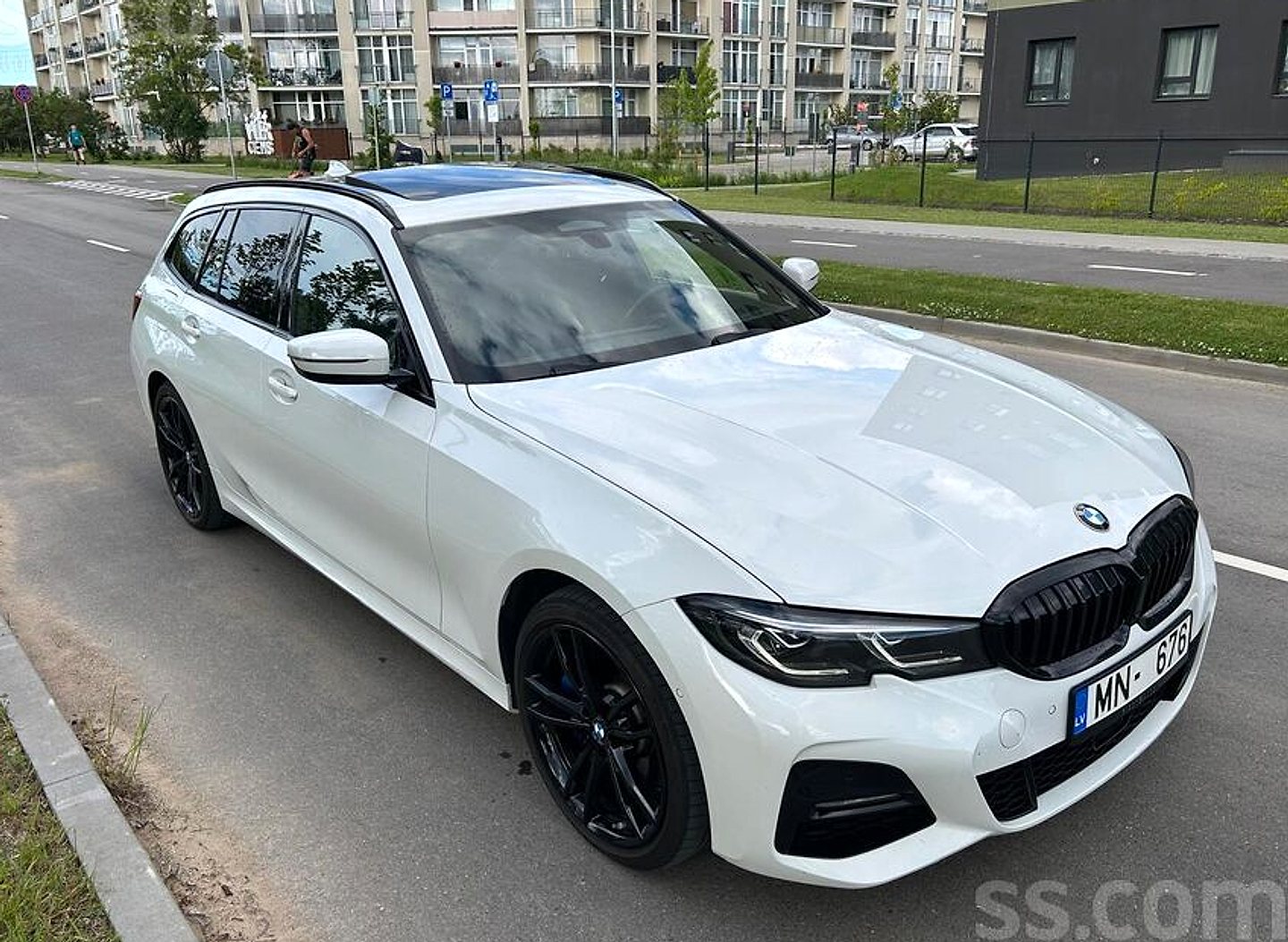 BMW 330 — foto 5