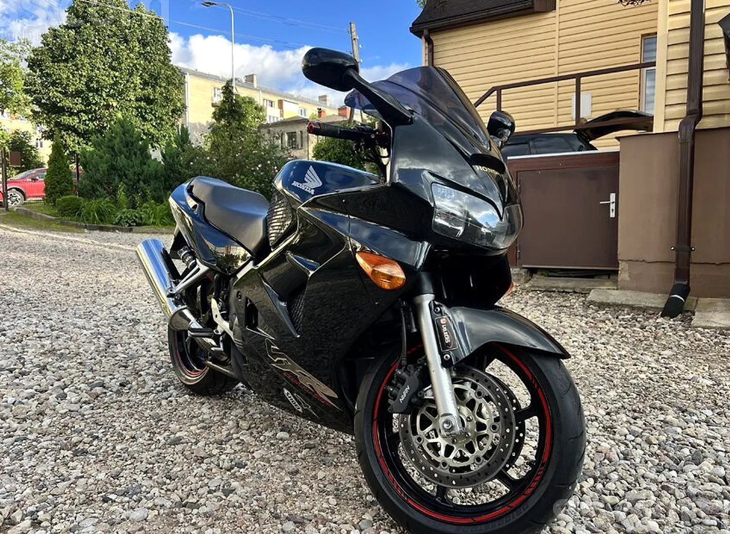 Honda Vfr800, 2000. gads