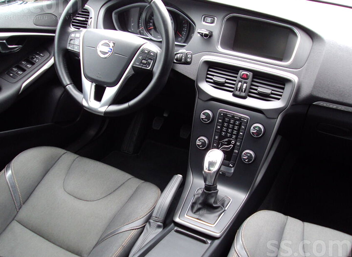 Volvo V40 — foto 6