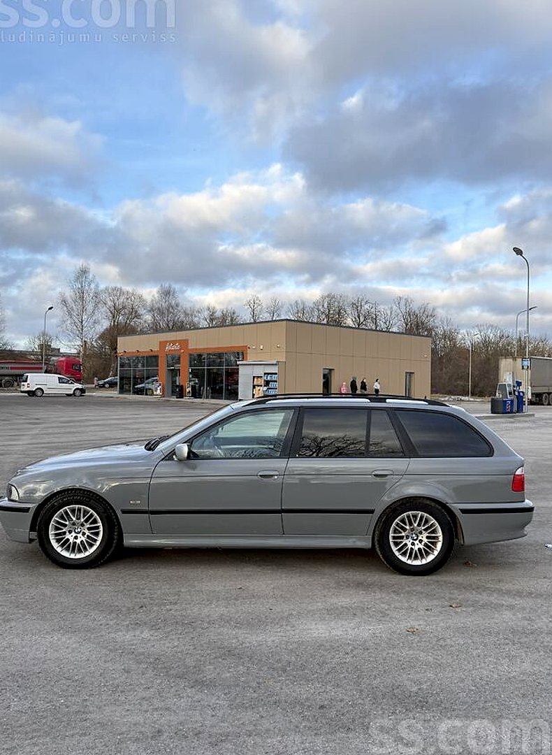 BMW 530 — foto 3