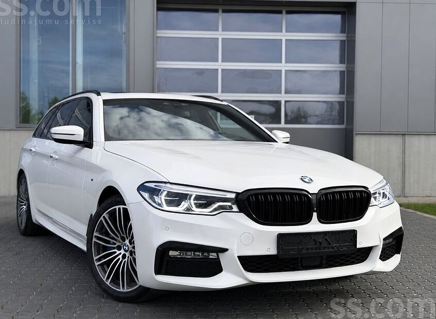 BMW 530 — foto 4