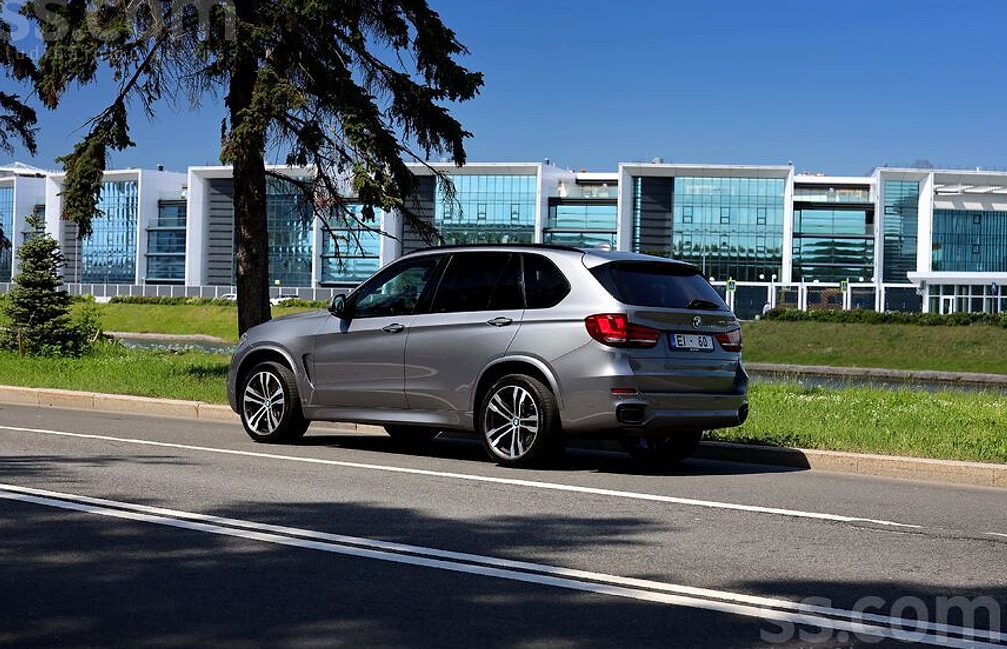 BMW X5 — foto 3