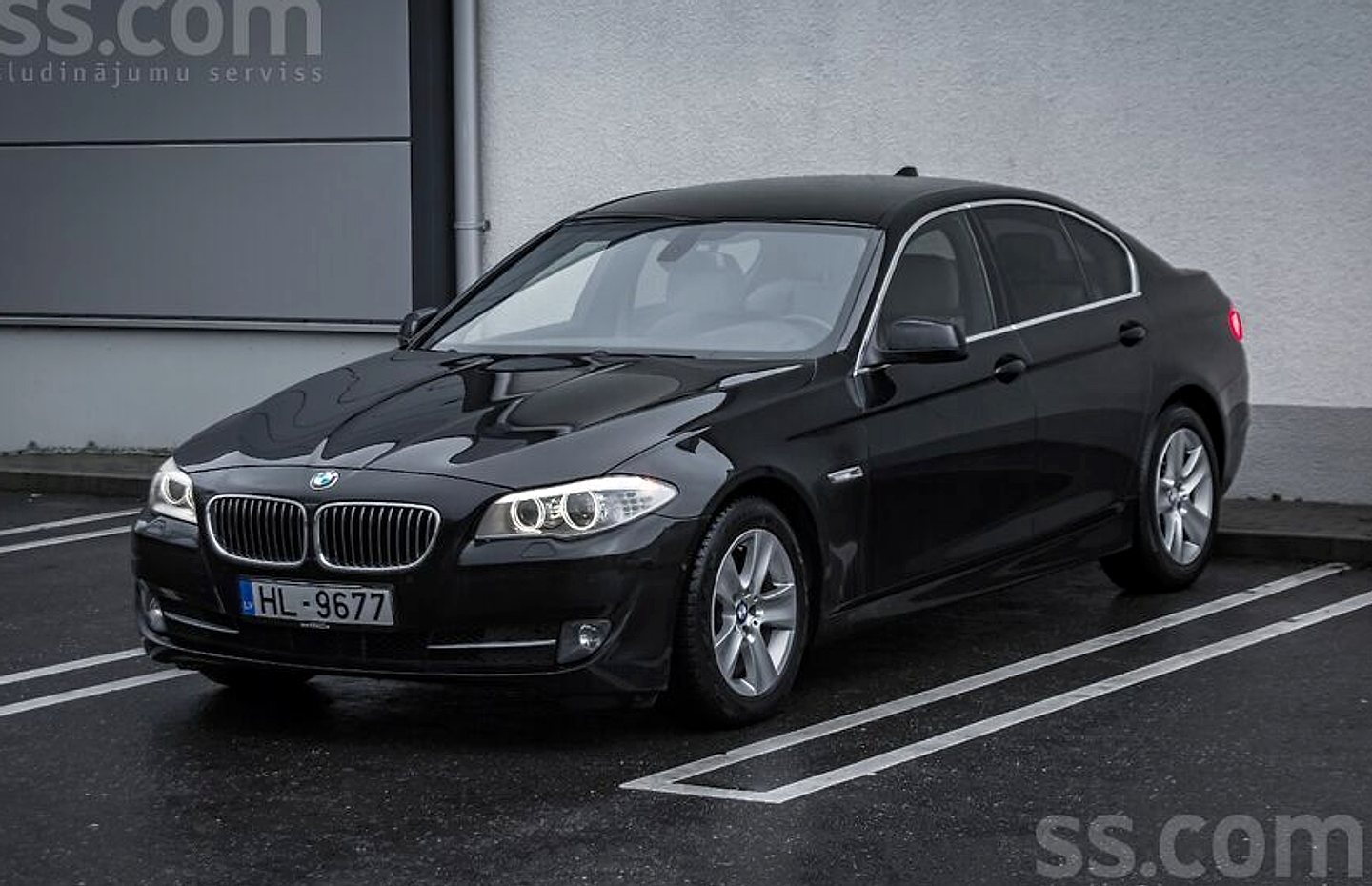 BMW 523